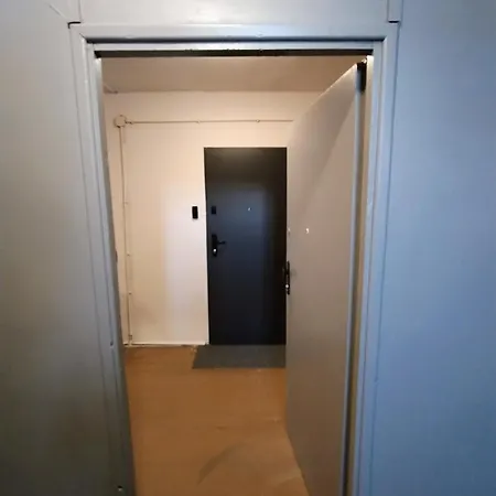 With Street Parking, 3d Floor, No Elevator Apartment *