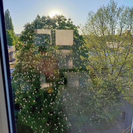 #22, Free Parking, Self Check-in, Perfect Location For Katowice, Chorzow, And Dts, 3rd Floor - No Elevator Chorzów