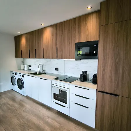 Lejlighed Sova Haus Chorzow, Katowice, Stadion Slaski, 24h Self Check-in, Free Parking, Shops 5 Min Walk, No Elevator-3rd Floor