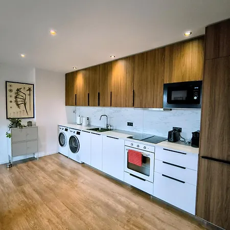 Sova Haus Chorzow, Katowice, Stadion Slaski, 24h Self Check-in, Free Parking, Shops 5 Min Walk, No Elevator-3rd Floor Chorzów