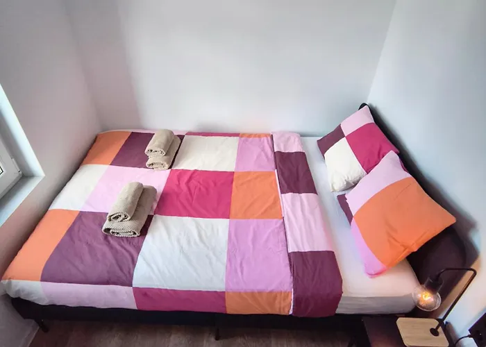 Sova Haus Chorzow, Katowice, Stadion Slaski, 24h Self Check-in, Free Parking, Shops 5 Min Walk, No Elevator-3rd Floor Chorzów